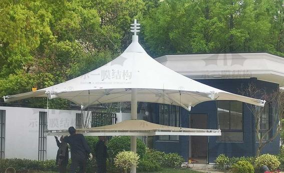 上海安慶幼兒園膜結構電動遮陽傘