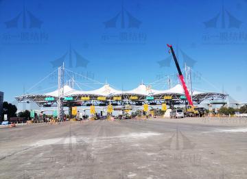 什么是膜結構建筑中的白？