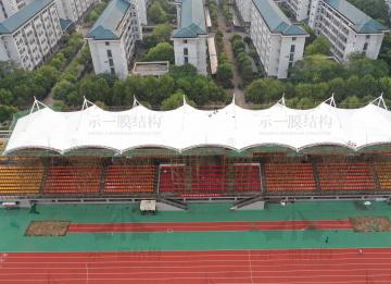 膜結構體育看臺積水的處理方法？