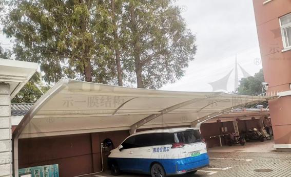 新春學(xué)校膜結(jié)構(gòu)車棚